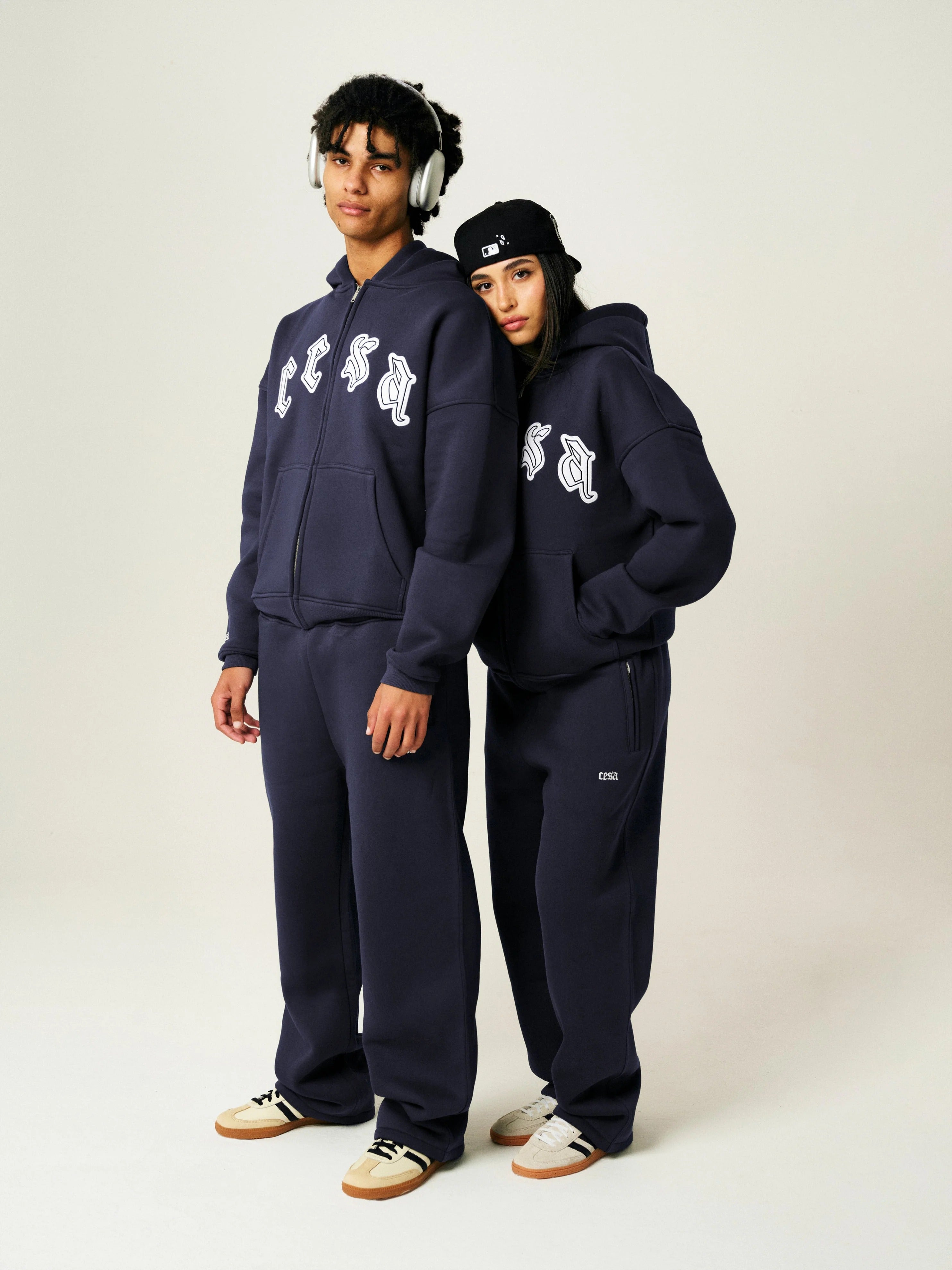 Cesa ZIPPER HOODIE™ (Free Sweats)